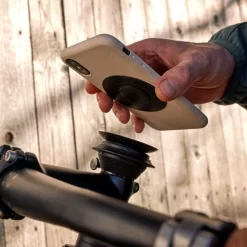 Fidlock Vacuum Uni Phone Patch -Fahrradzubehör Geschäft 080322 fidlocktrekking 133 web final 800x800 1