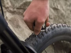 Topeak Mini PT3 Miniwerkzeug -Fahrradzubehör Geschäft tt2583b main l plug